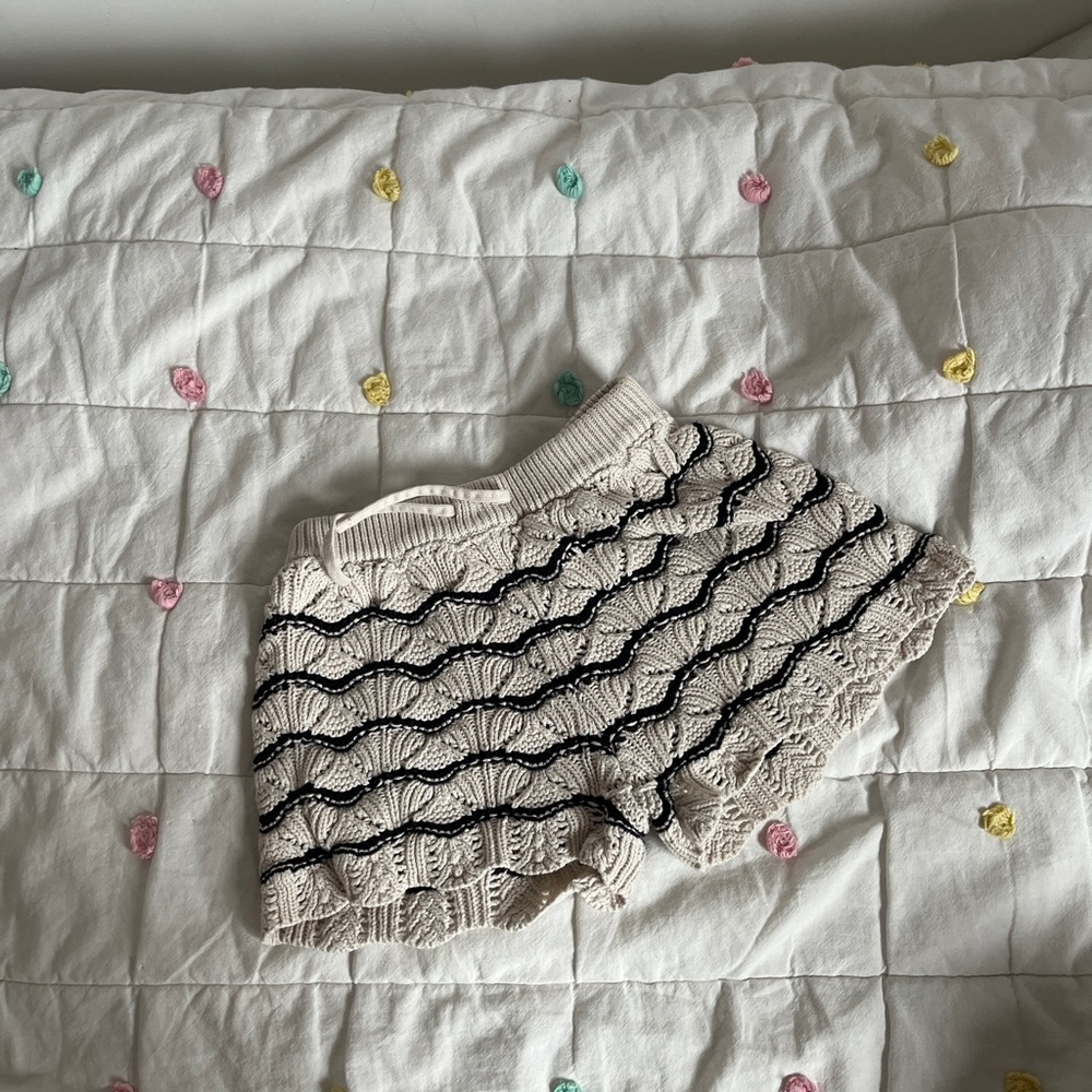 Zara Cream Knit Shorts with Black Wave Trim